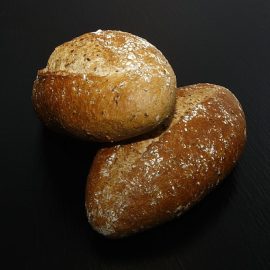 Ψωμί με αλεύρι ολικής αλέσεως